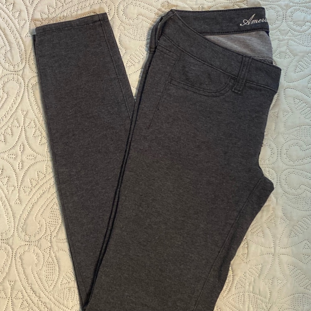American Eagle Gray Stretch Jegging Skinny Jeans. Sz 2